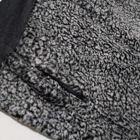 Express Sweater - Picture 2 of 4